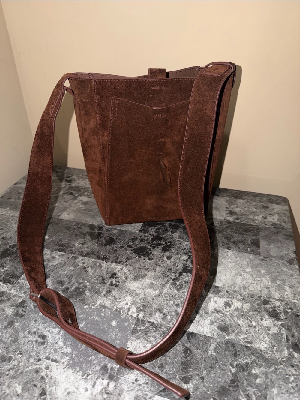 THE MINI STUDIO Everlane Brown Suede Crossbody Bag - Picture 3 of 15